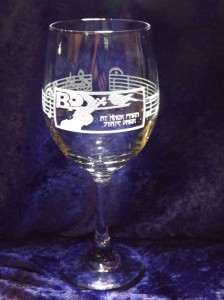 engraved wine glasses